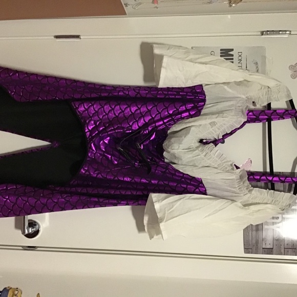 NWOT Mermaid pirate dress - Picture 3 of 7